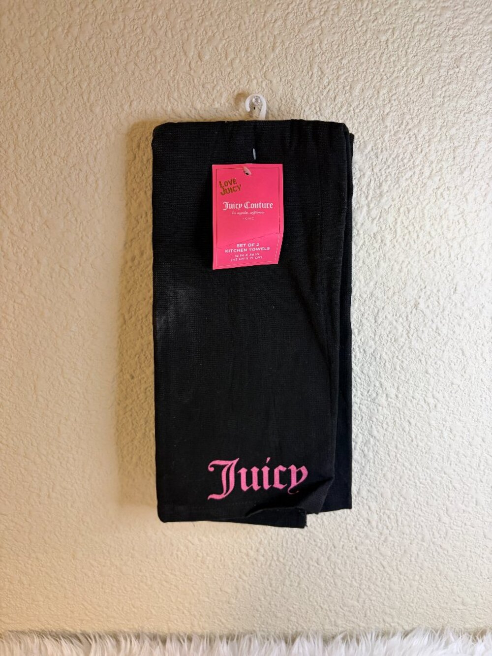 Juicy Couture Black Pink Kitchen Towels 2PC Set Logo Dish Towels NWT